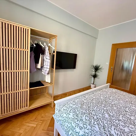 Ravine - Parking Apartment